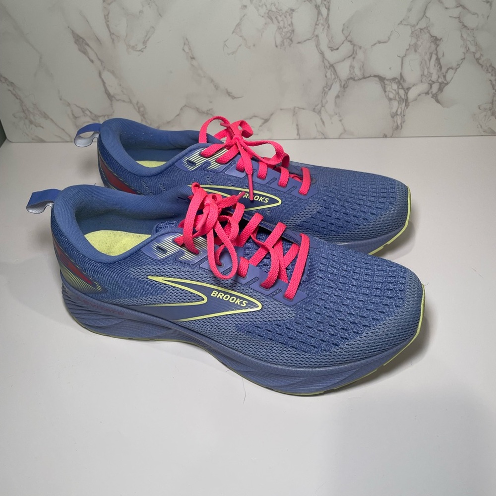 Brooks Women's Athletic Shoes in Blue and Pink